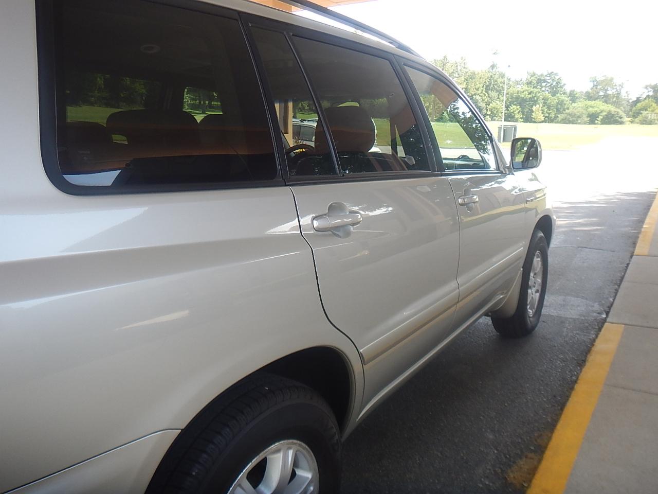 Toyota Highlander Limited V6 4WD 2003