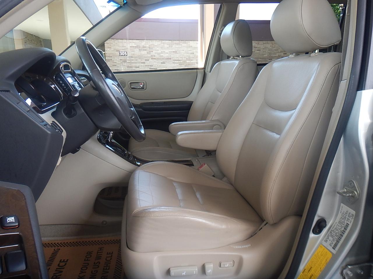 Toyota Highlander Limited V6 4WD 2003
