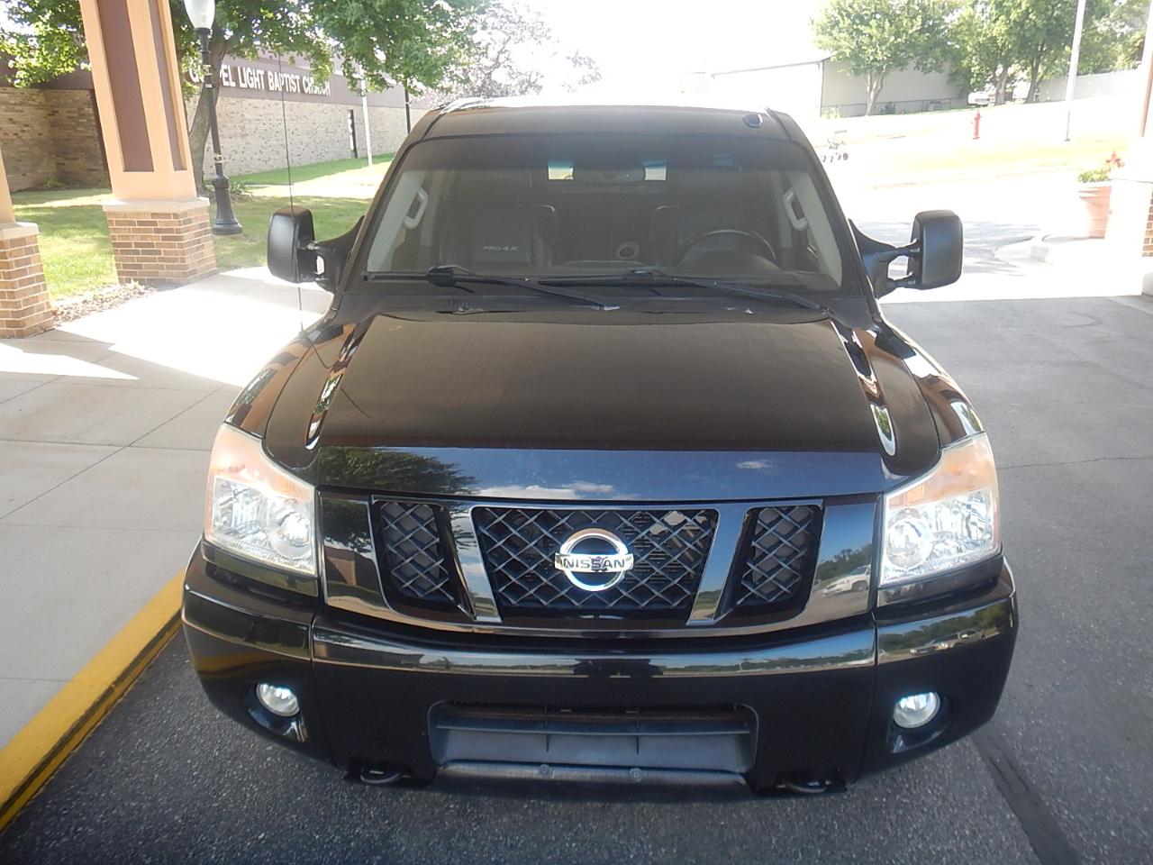 Nissan Titan PRO-4X Crew Cab 4WD 2012