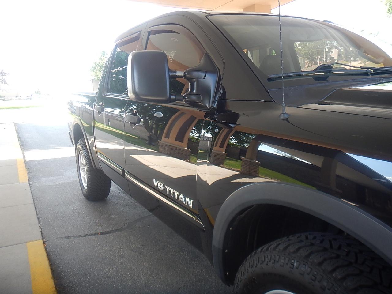 Nissan Titan PRO-4X Crew Cab 4WD 2012