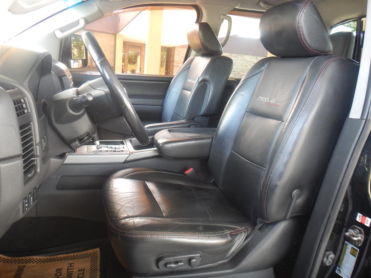 Nissan Titan PRO-4X Crew Cab 4WD 2012