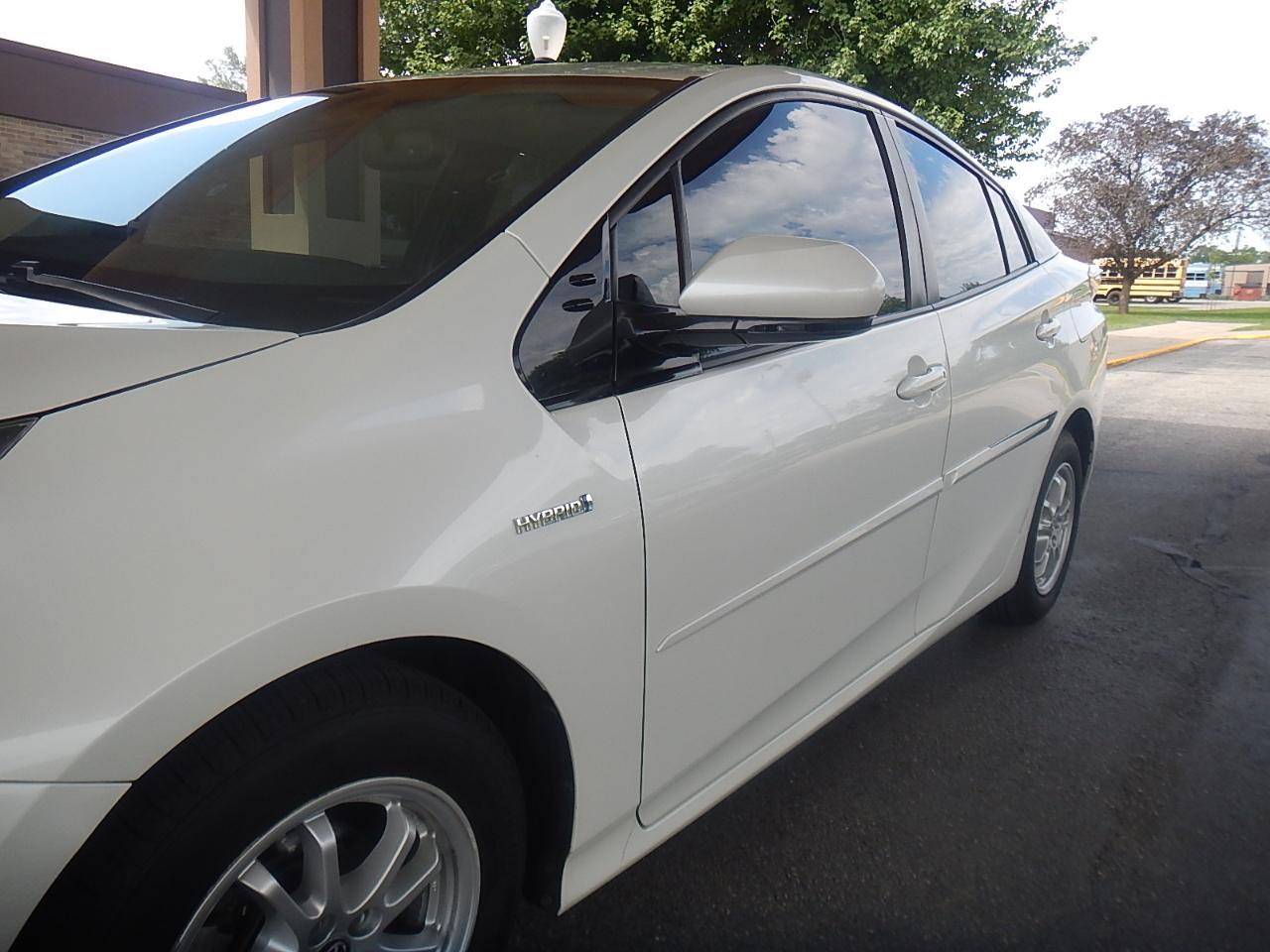 Toyota Prius Two Eco 2016