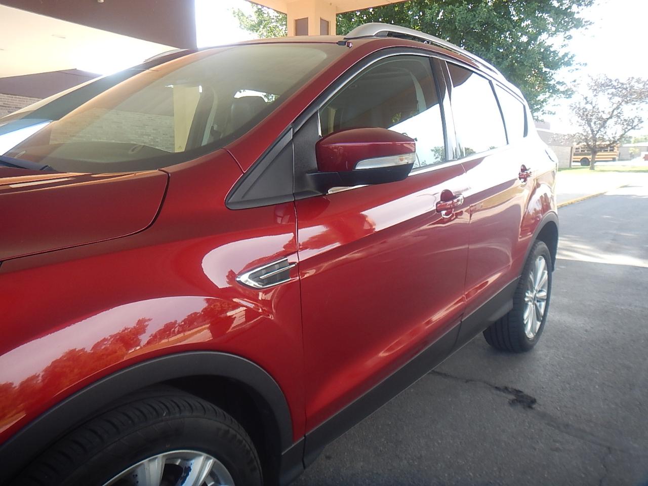 Ford Escape Titanium 4WD 2017