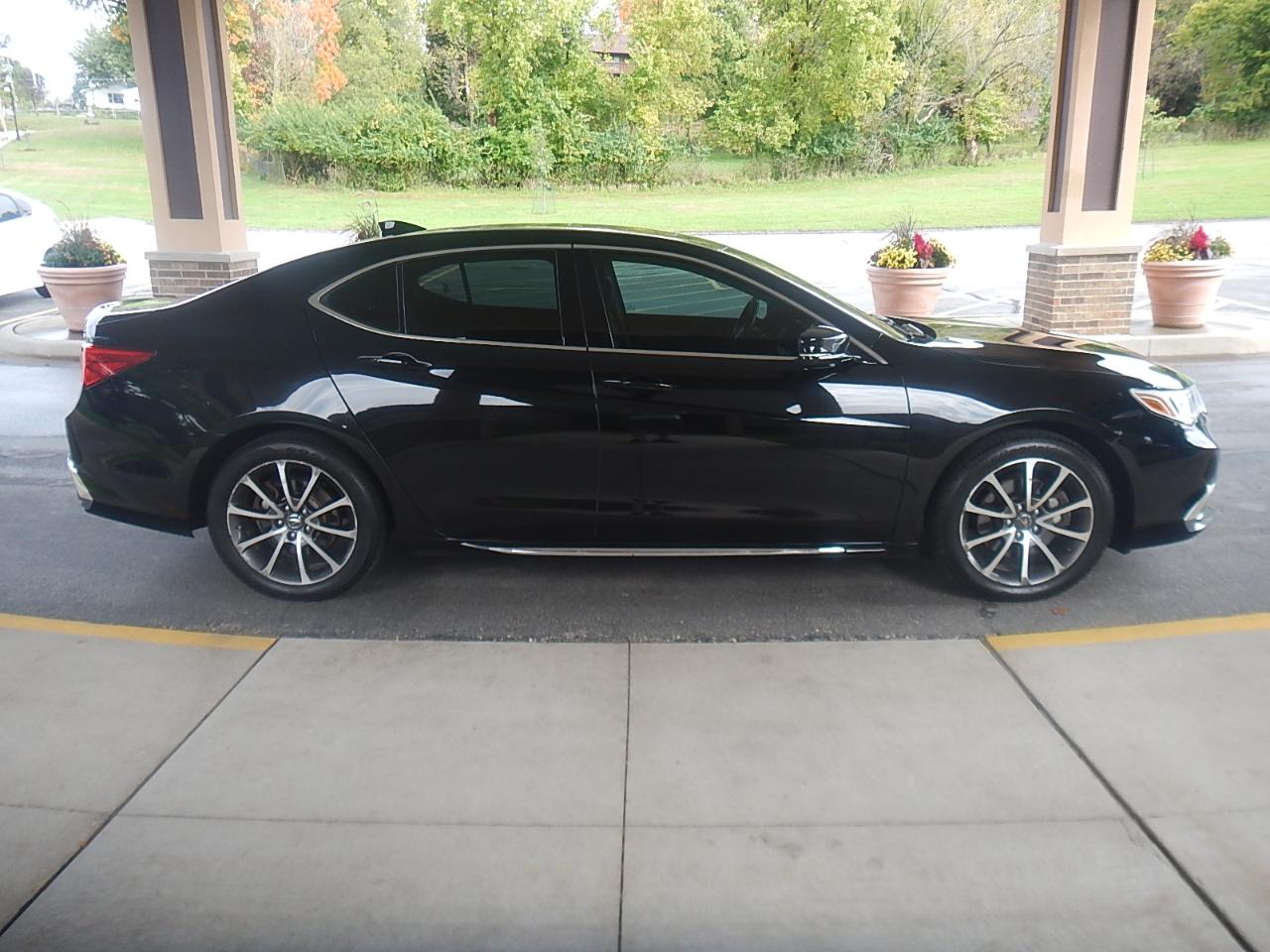 Acura TLX photo 4
