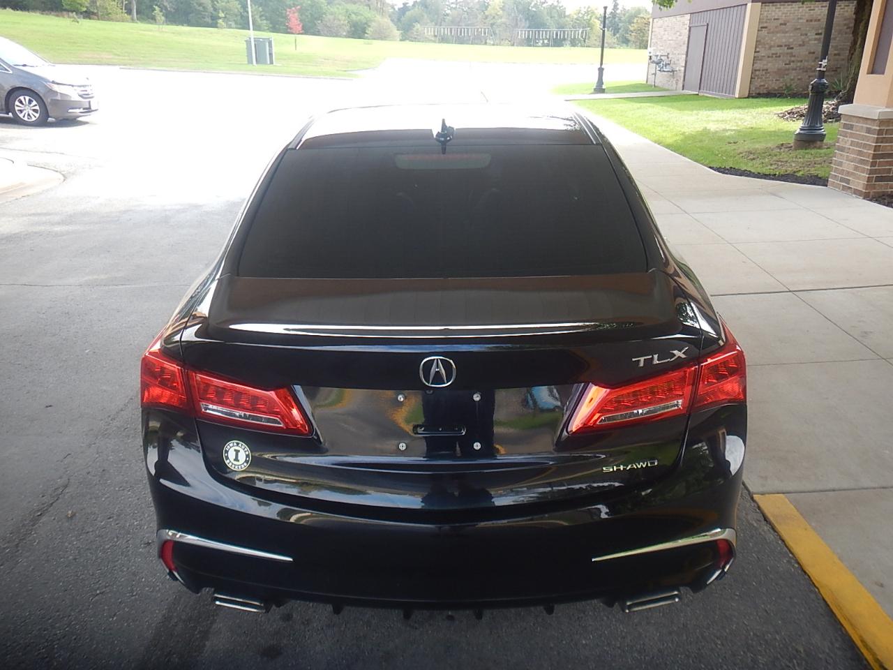 Acura TLX photo 6