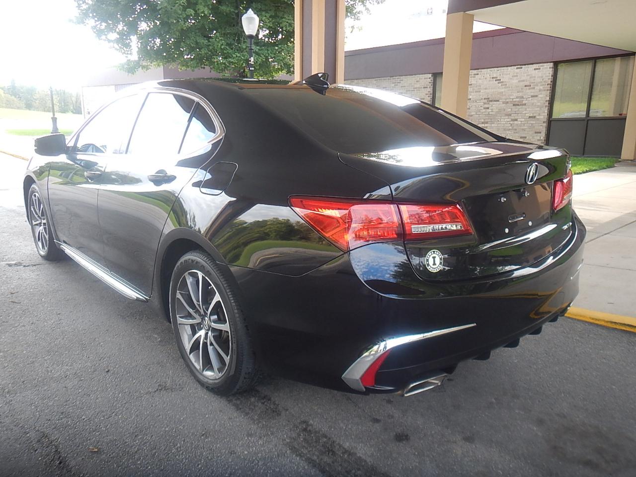 Acura TLX photo 7