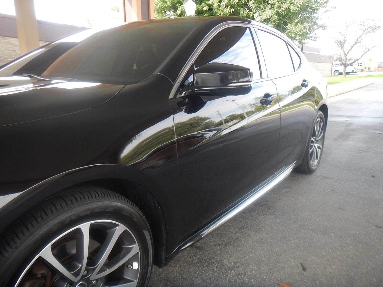 Acura TLX photo 9
