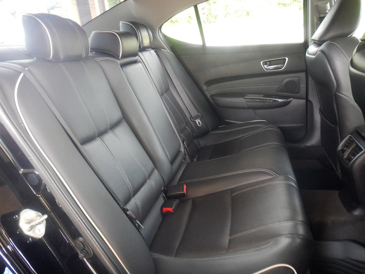 Acura TLX photo 15