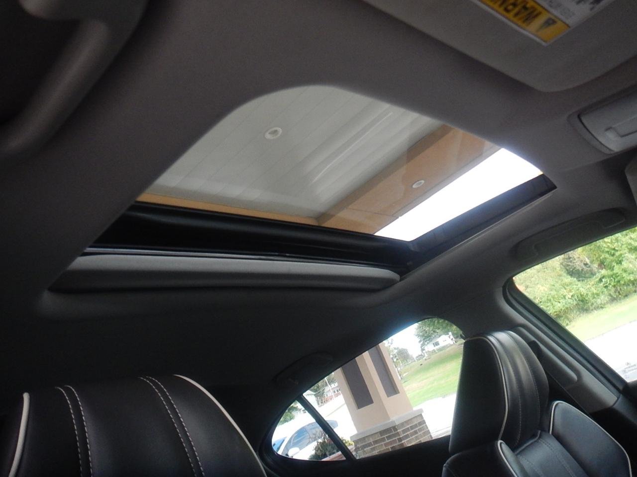 Acura TLX photo 18