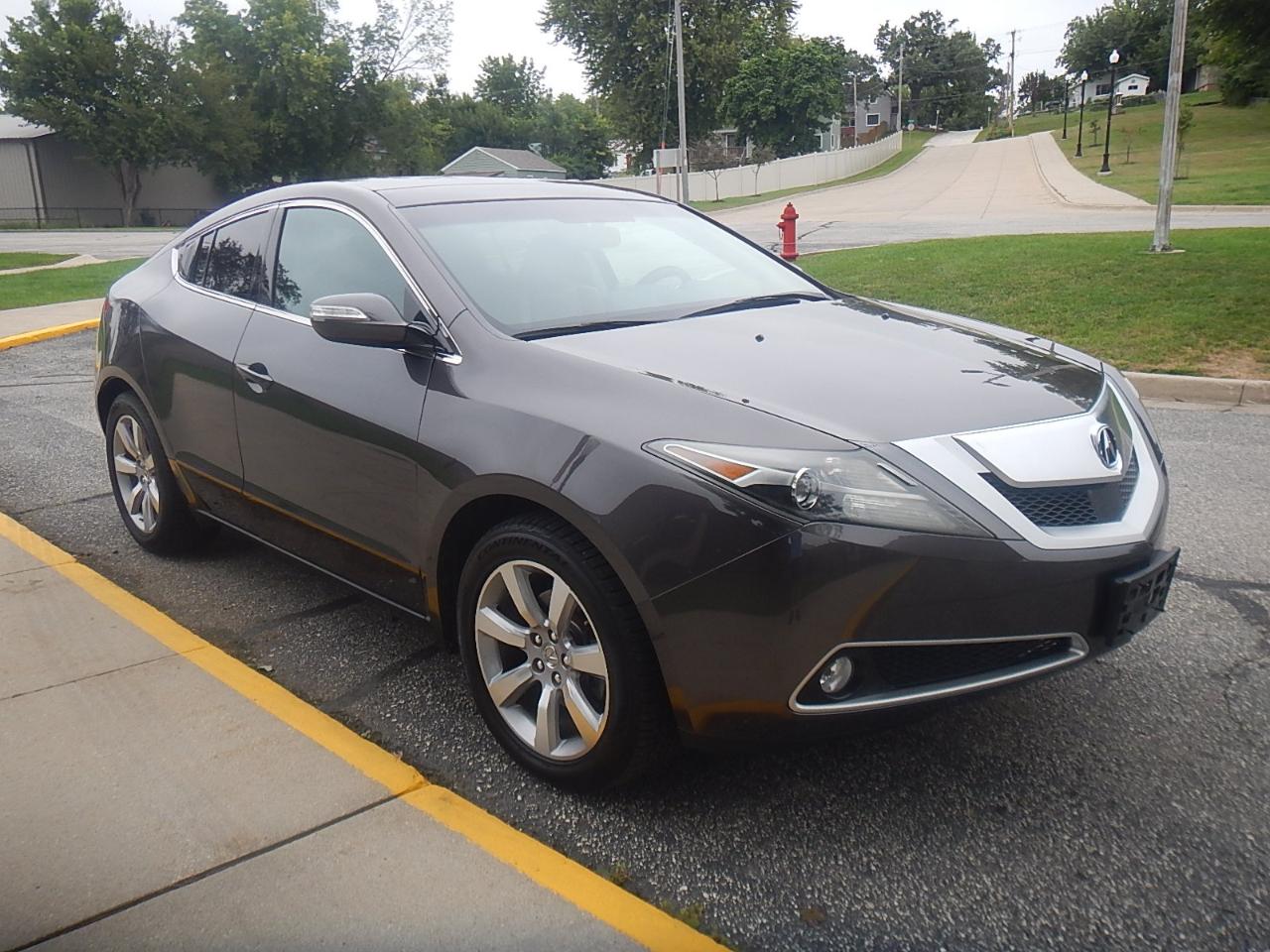 Acura ZDX 6-Spd AT w/Adv Pkg 2010