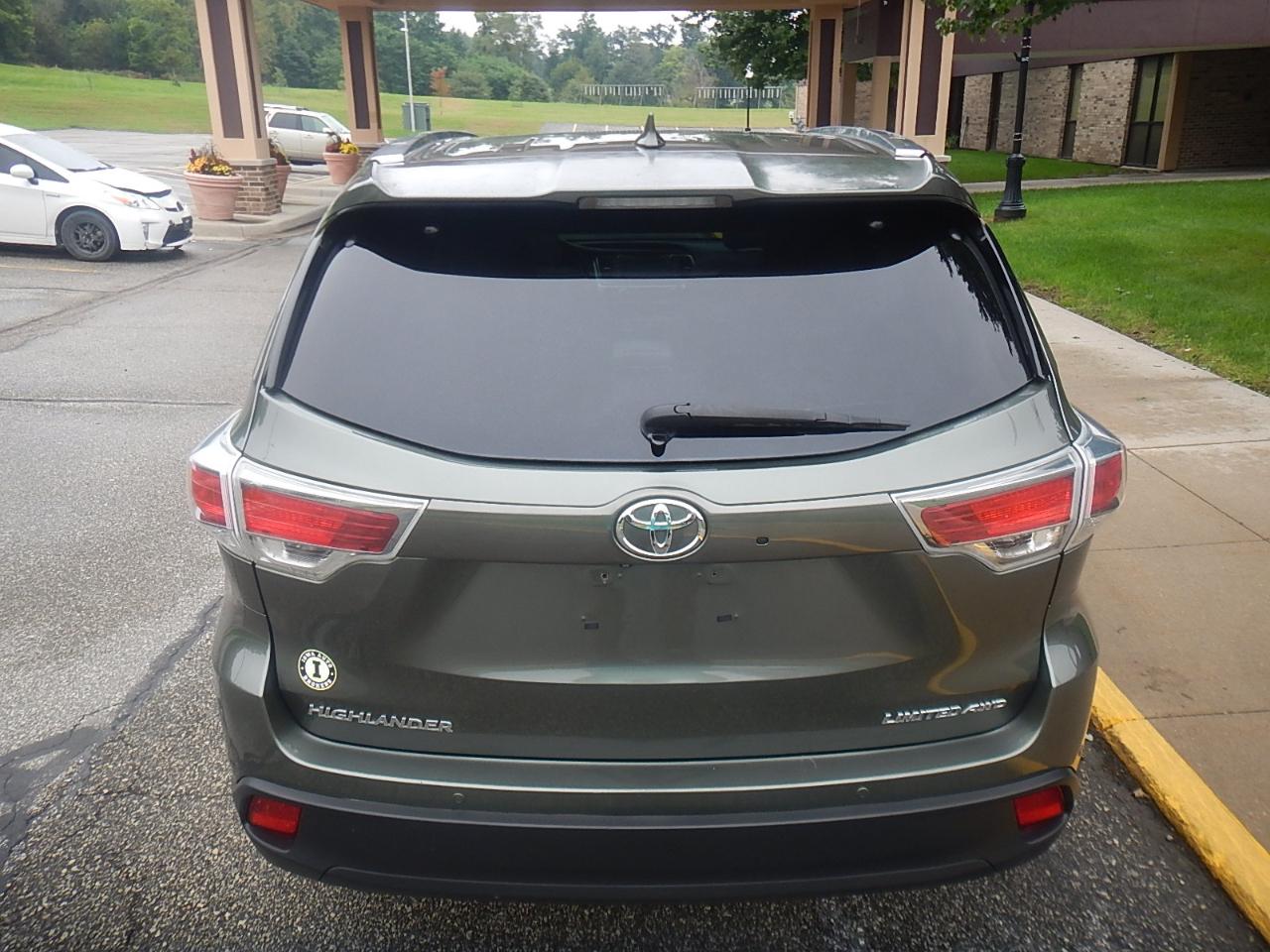 Toyota Highlander Limited AWD V6 2014