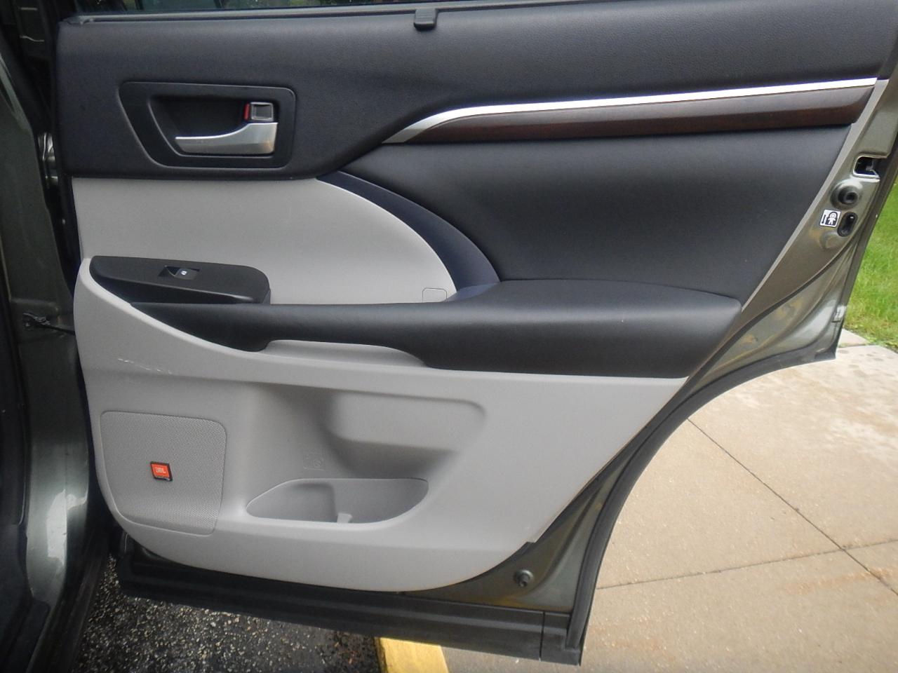 Toyota Highlander Limited AWD V6 2014
