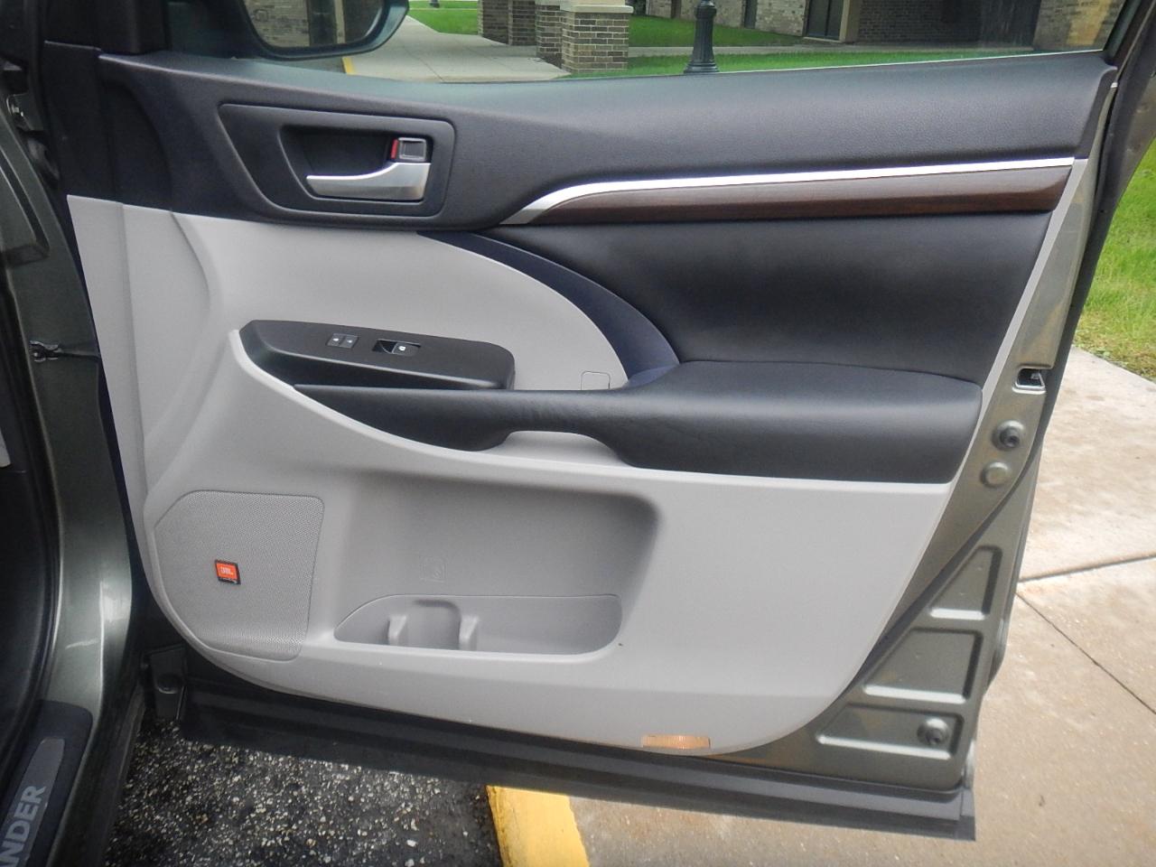 Toyota Highlander Limited AWD V6 2014