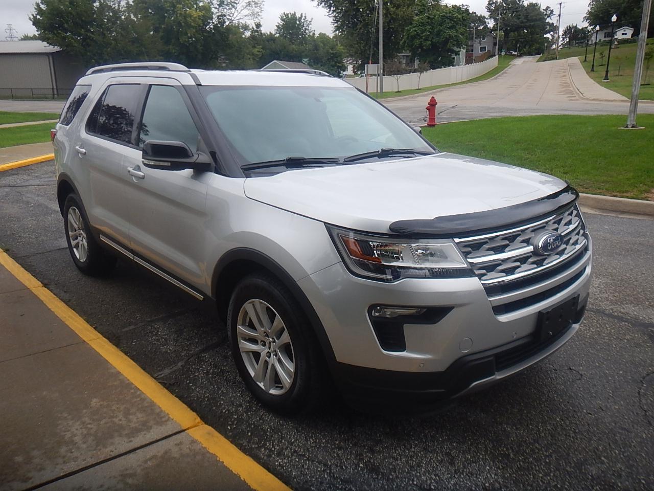 Ford Explorer XLT 4D SUV 4WD 2018