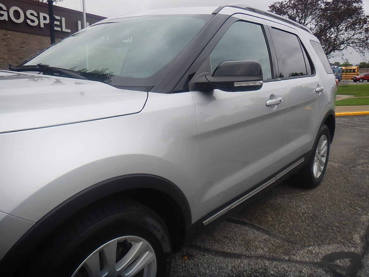 Ford Explorer XLT 4D SUV 4WD 2018