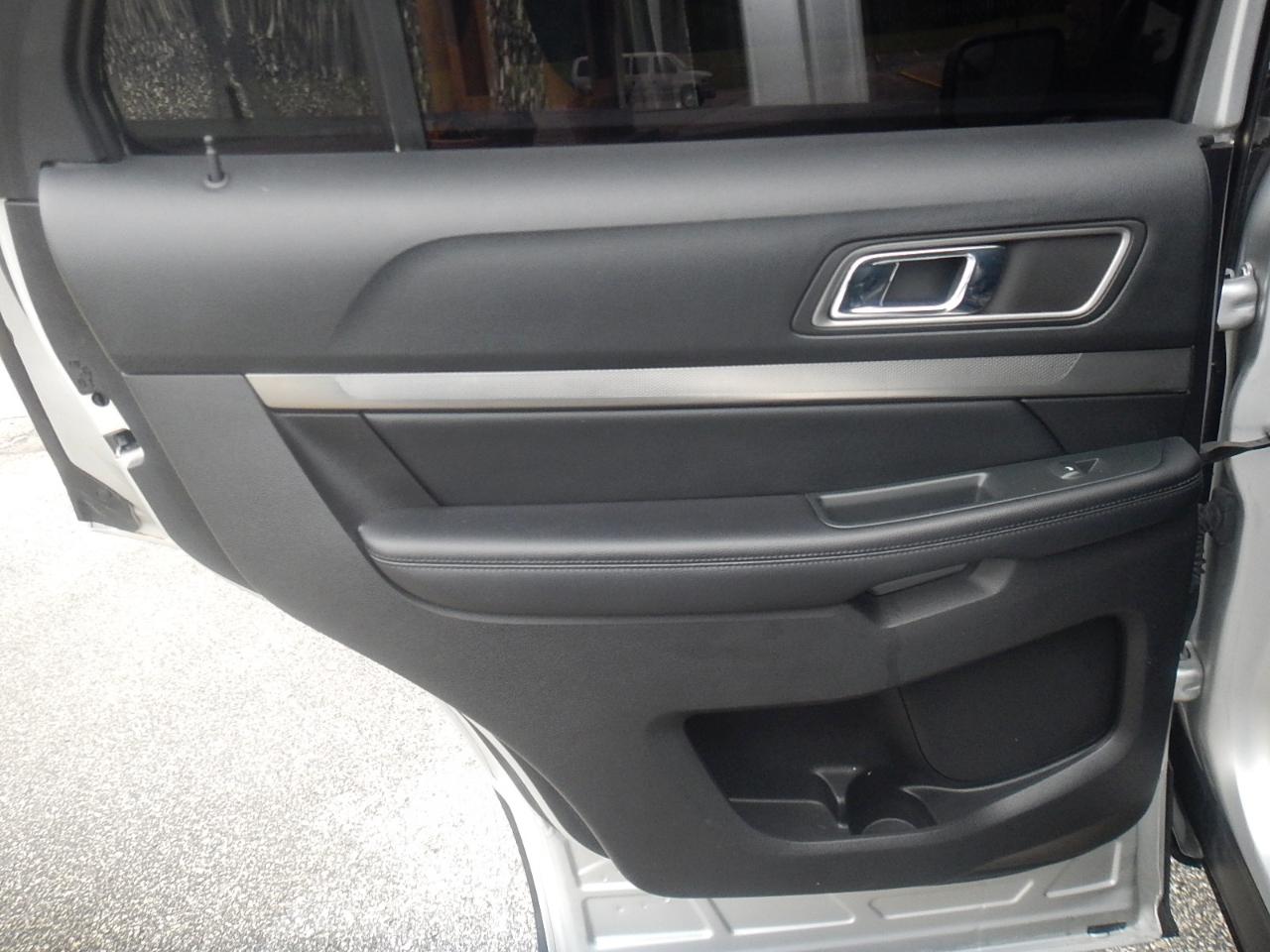 Ford Explorer XLT 4D SUV 4WD 2018