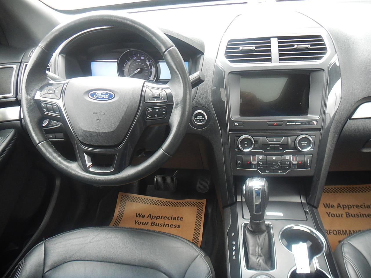 Ford Explorer XLT 4D SUV 4WD 2018