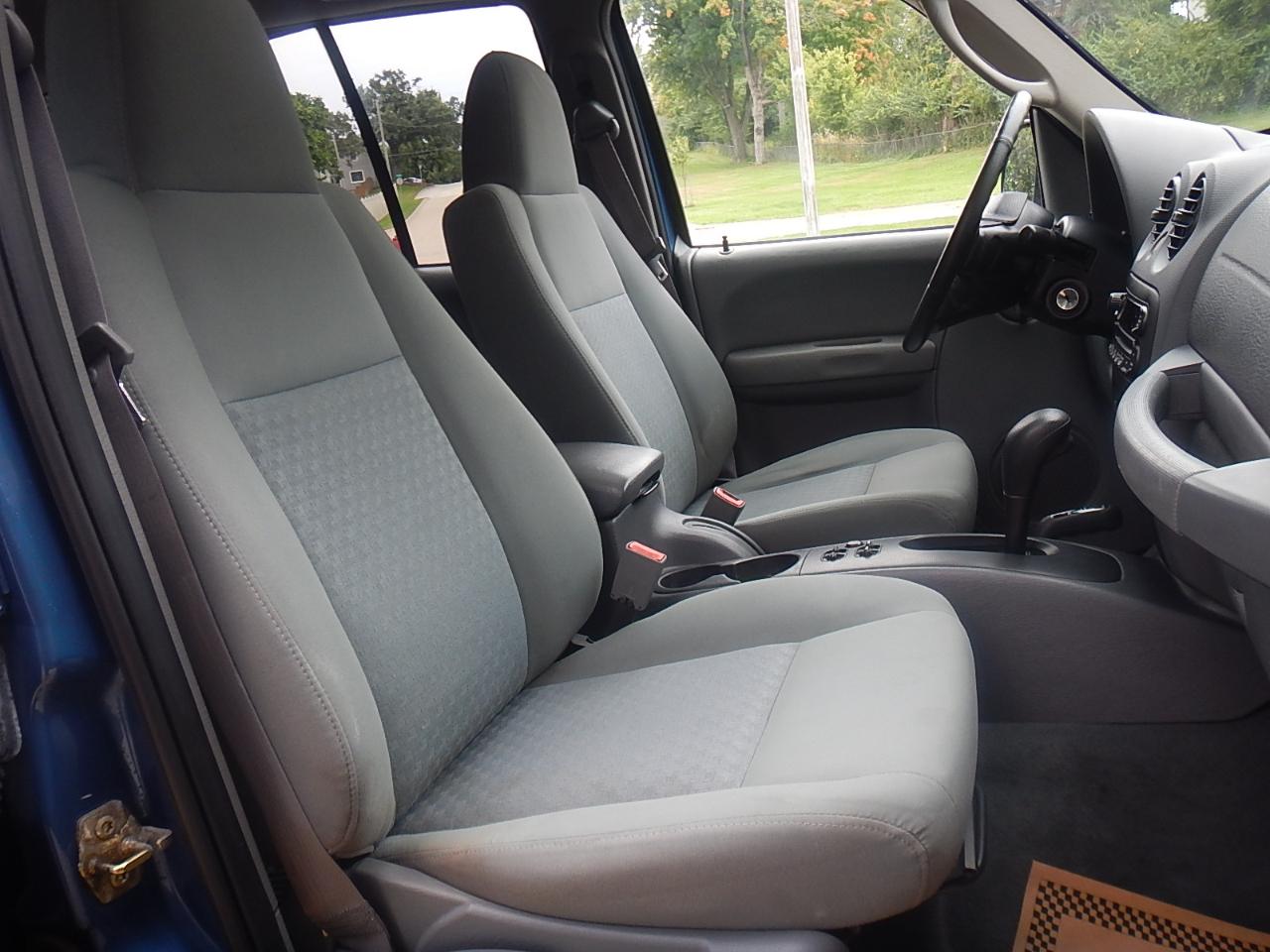 Jeep Liberty Sport 4WD 2006