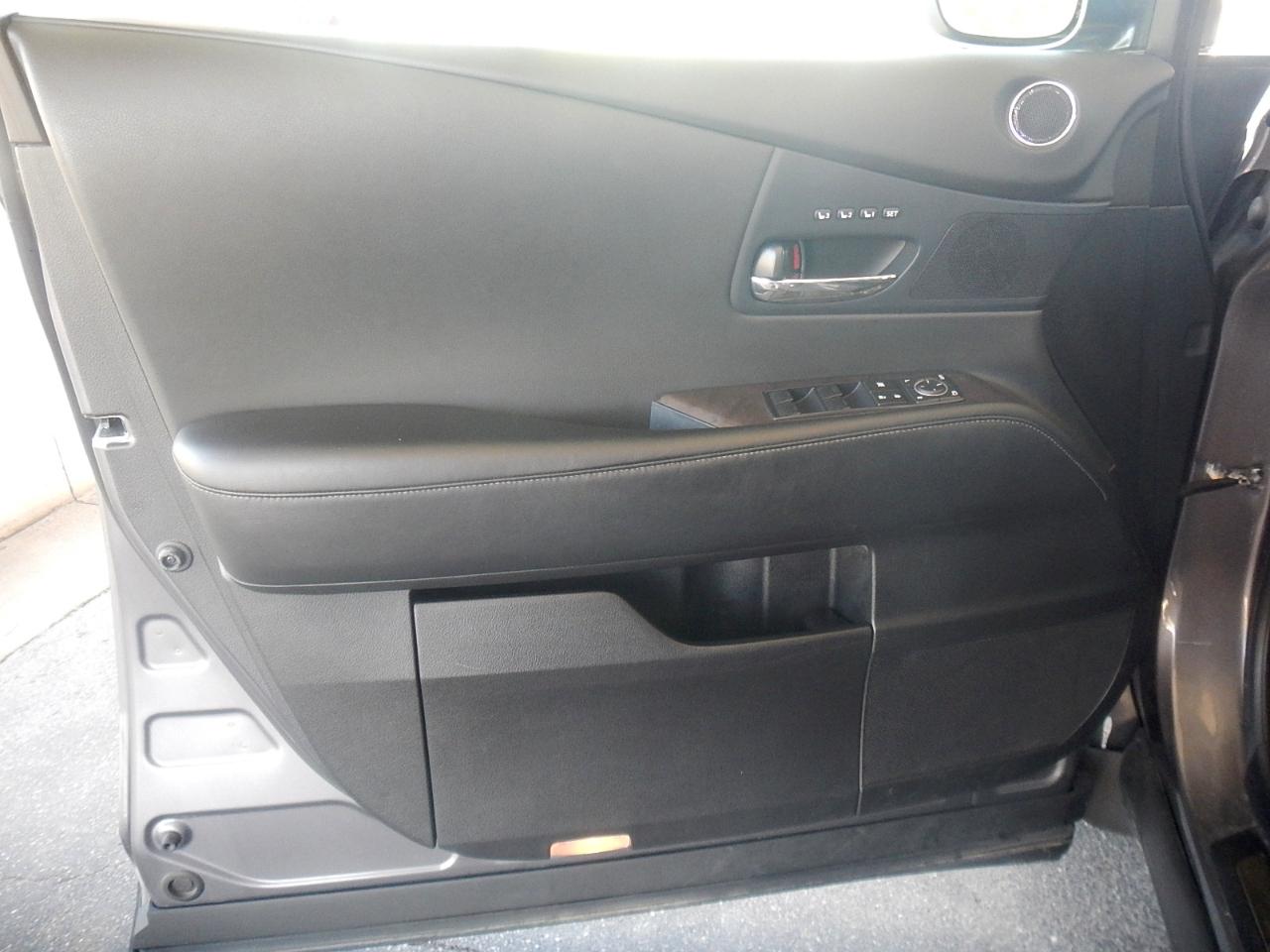 Lexus RX photo 21