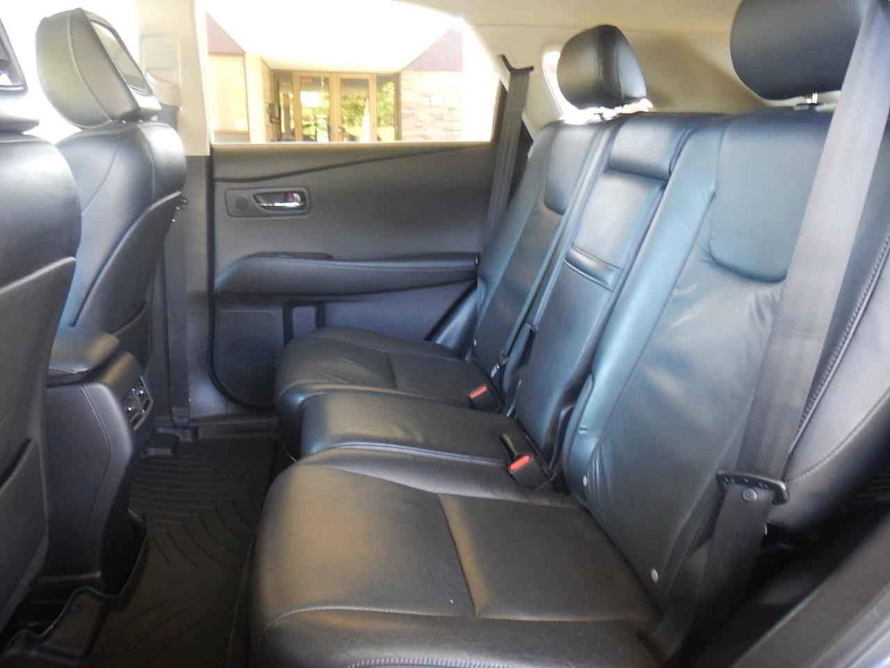Lexus RX photo 16