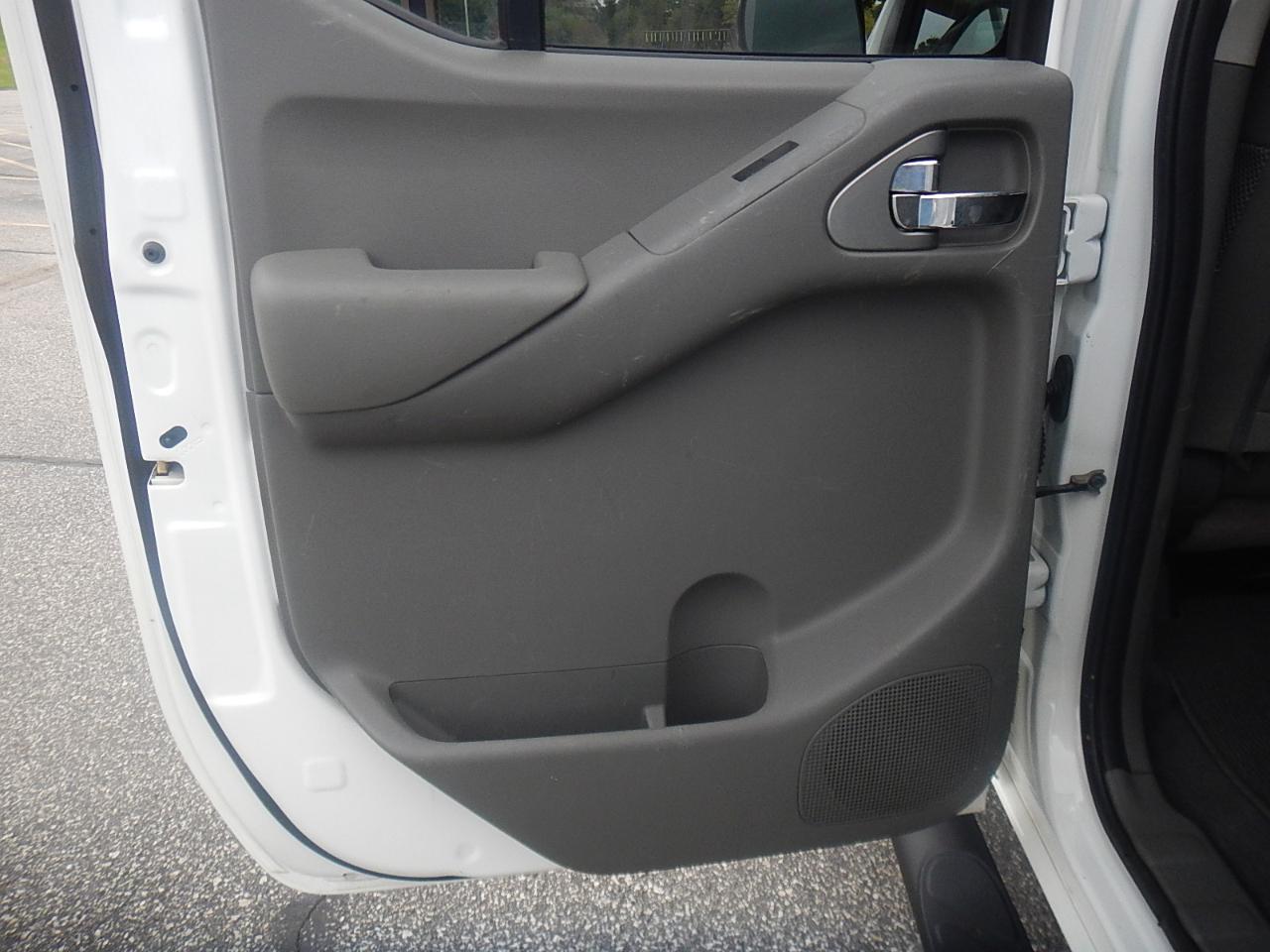 Nissan Frontier SV King Cab 4X4 V6 2019