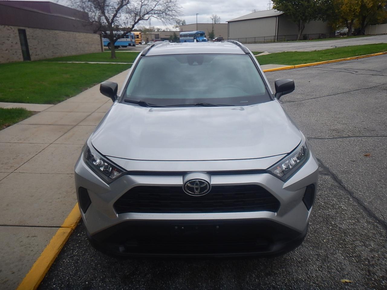 Toyota RAV4 LE AWD 2020