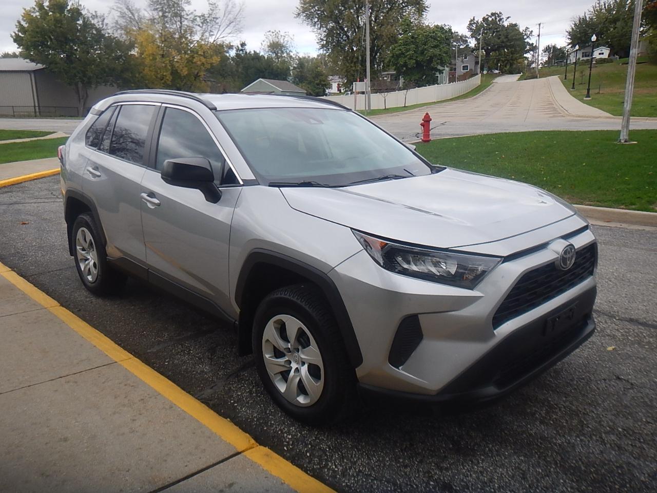 Toyota RAV4 LE AWD 2020