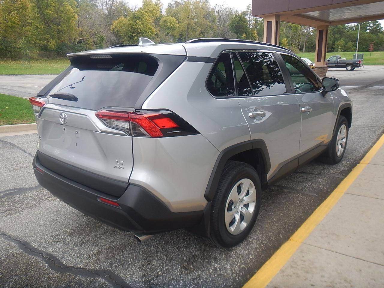 Toyota RAV4 LE AWD 2020
