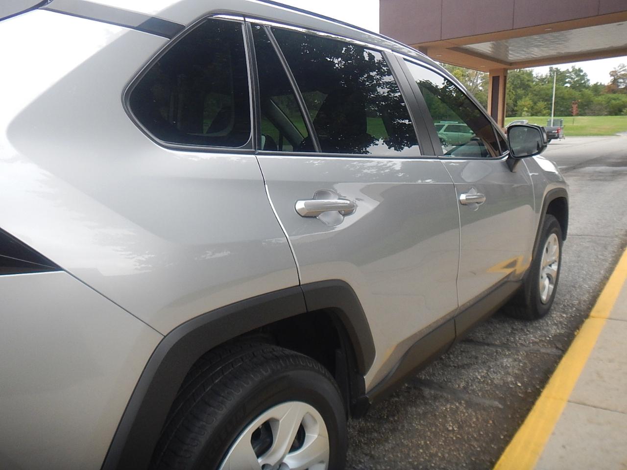 Toyota RAV4 LE AWD 2020