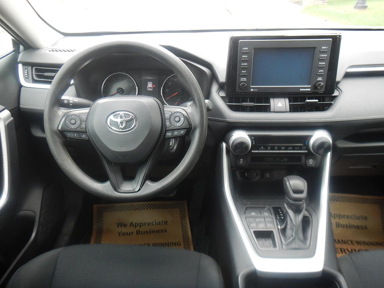 Toyota RAV4 LE AWD 2020