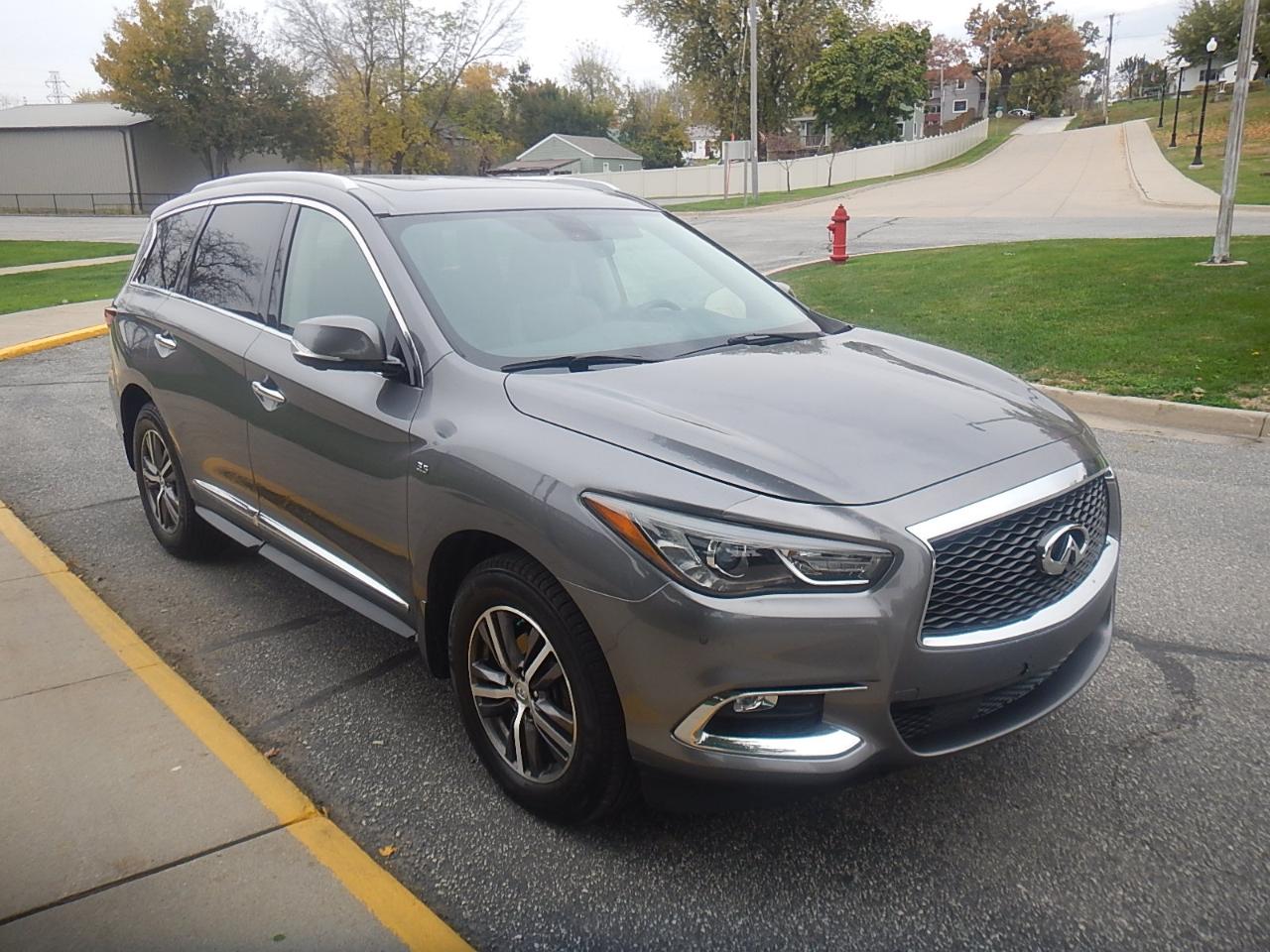Infiniti QX60 Luxe 4D SUV AWD 2017