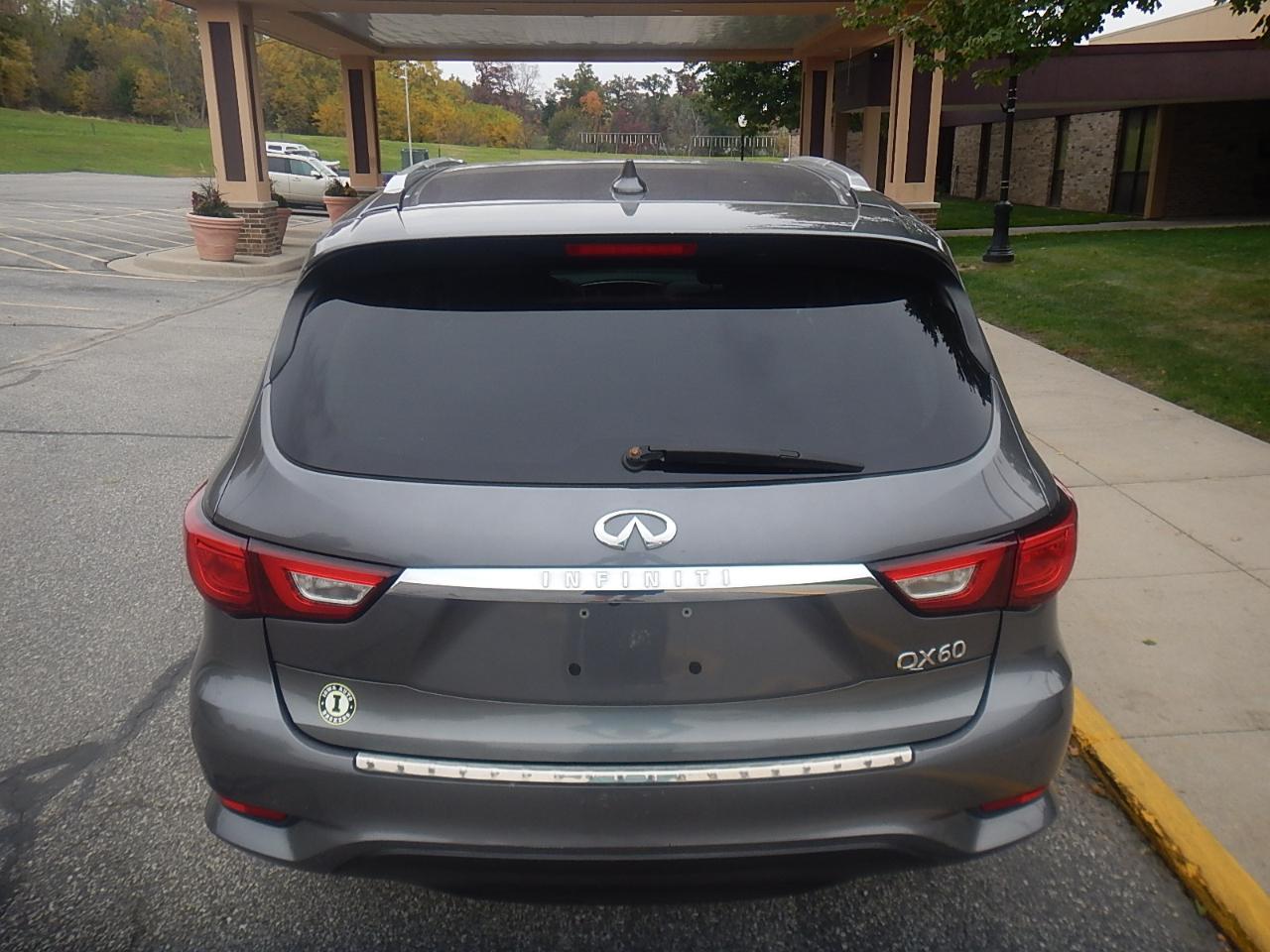 Infiniti QX60 Luxe 4D SUV AWD 2017