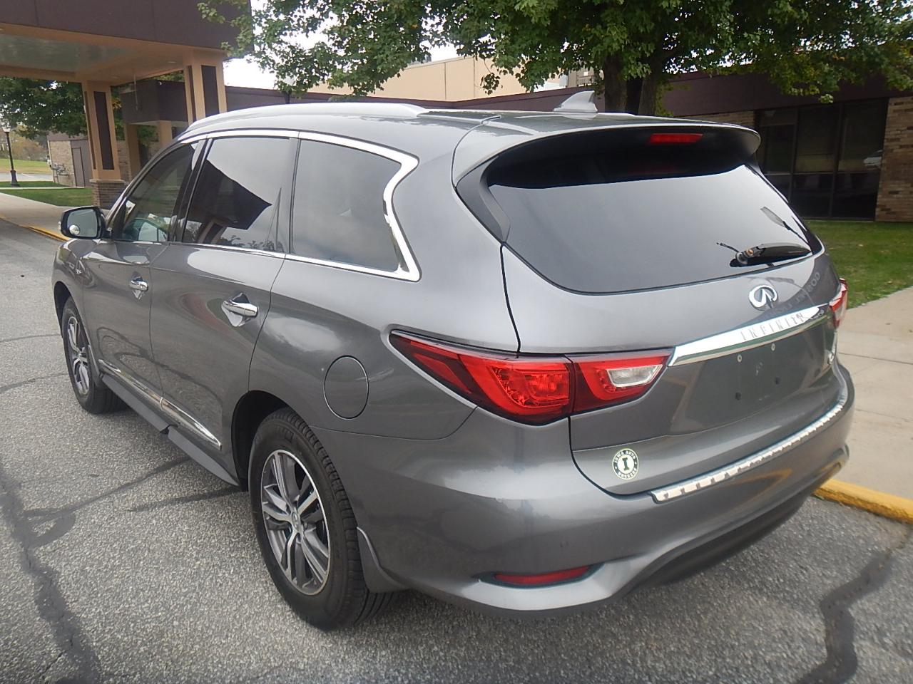 Infiniti QX60 Luxe 4D SUV AWD 2017