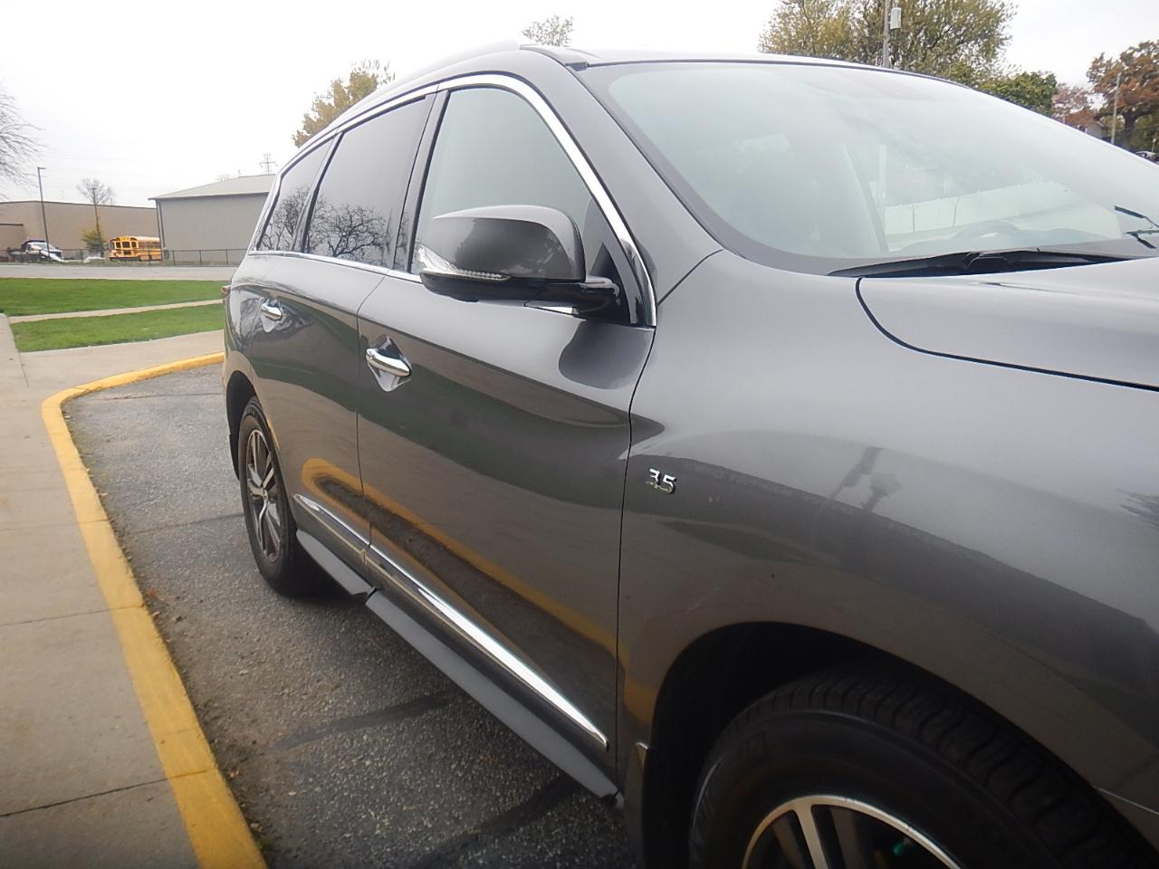 Infiniti QX60 Luxe 4D SUV AWD 2017