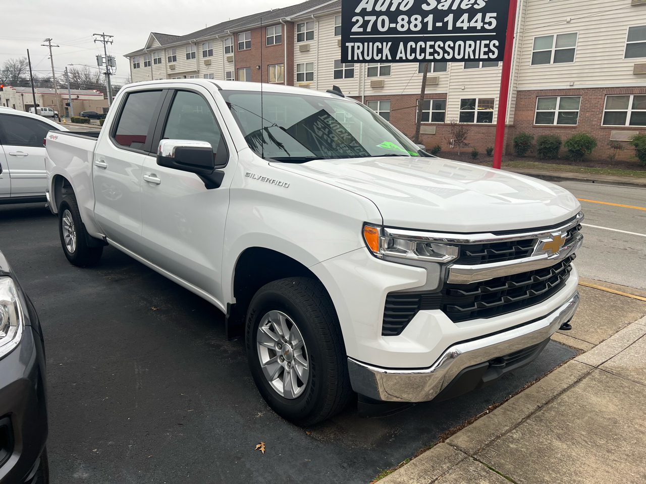 2025 Chevrolet Silverado 1500 LT