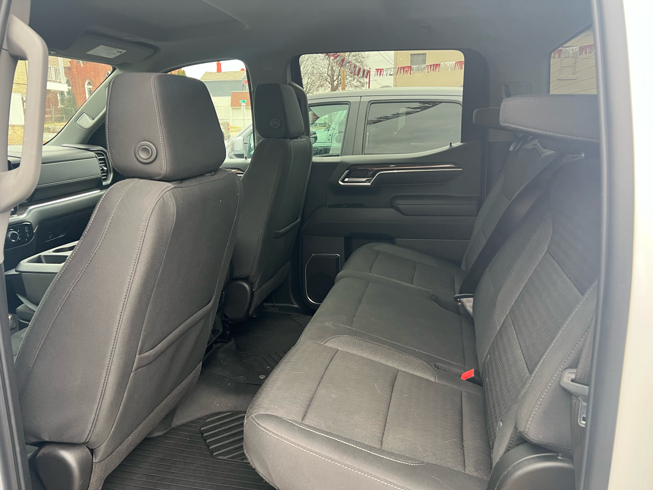 Chevrolet Silverado 1500 LT Crew Cab 4WD 2025