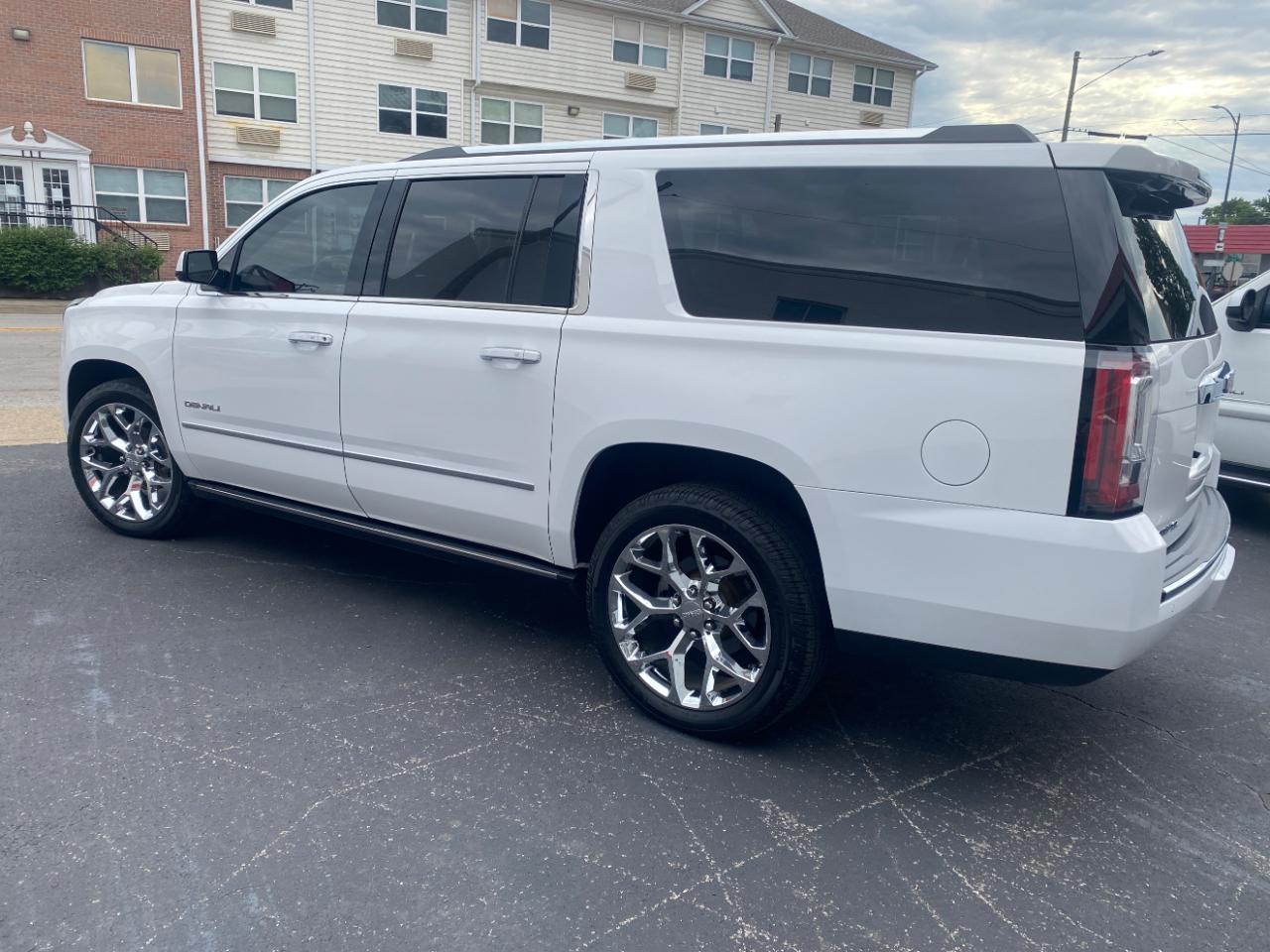 GMC Yukon XL Denali 4WD 2017