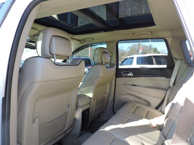 2014 Jeep Grand Cherokee Overland photo 2