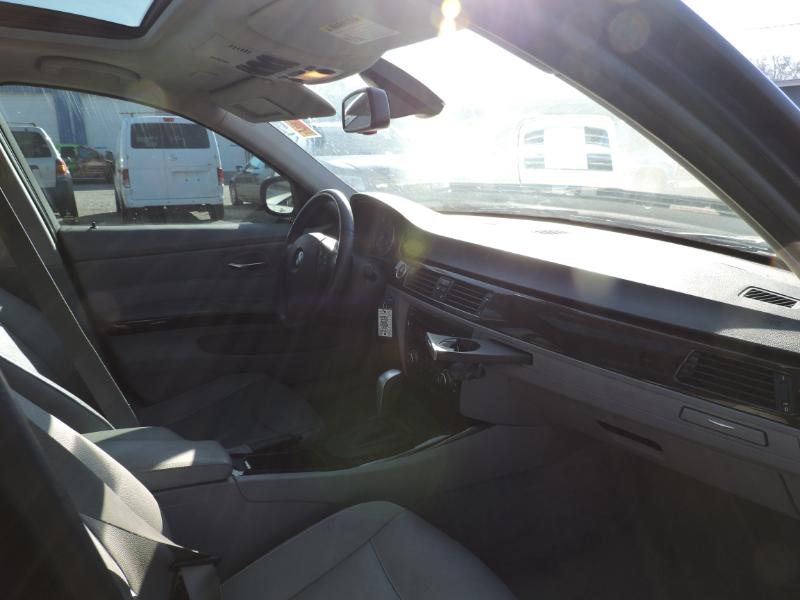 BMW 3-Series 328i xDrive 2011