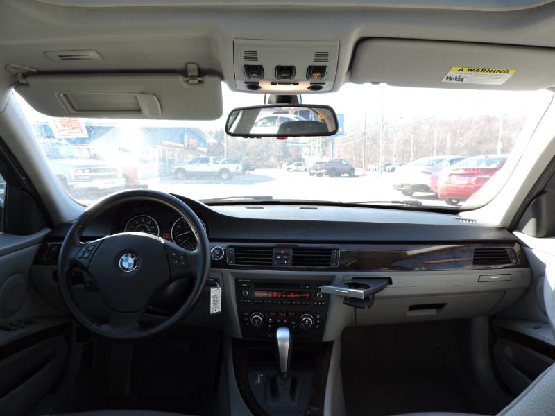 BMW 3-Series 328i xDrive 2011