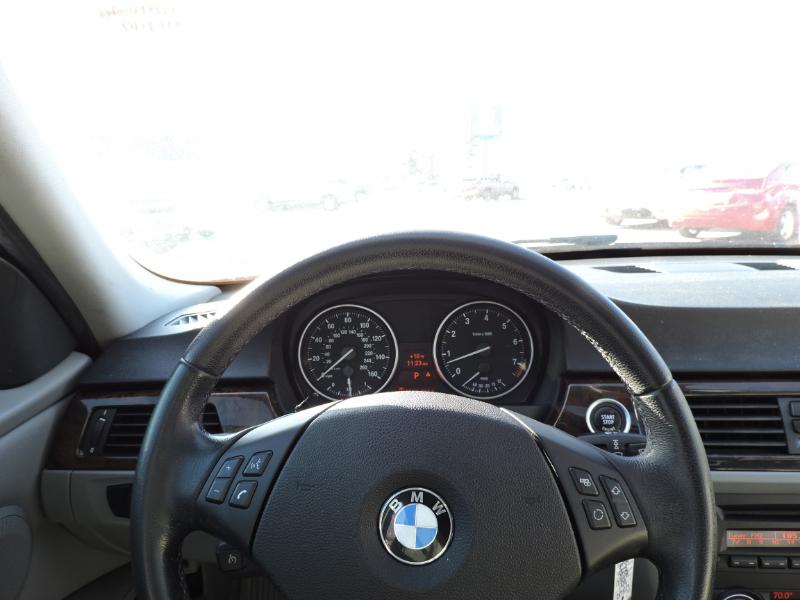 BMW 3-Series 328i xDrive 2011