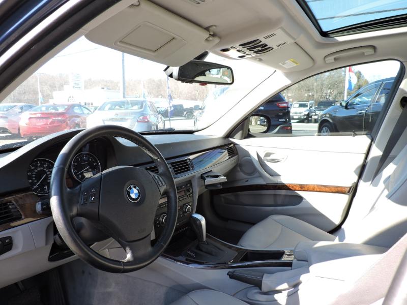 BMW 3-Series 328i xDrive 2011