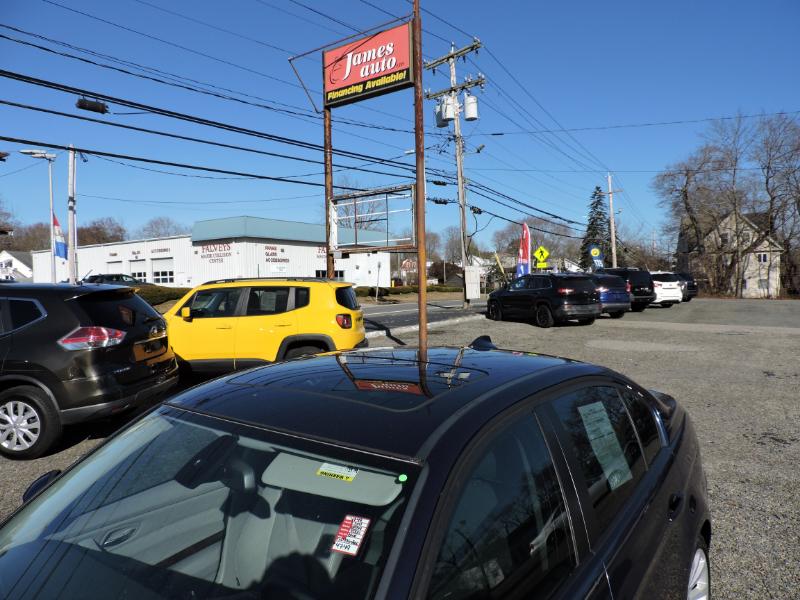 BMW 3-Series 328i xDrive 2011