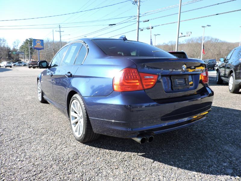 BMW 3-Series 328i xDrive 2011