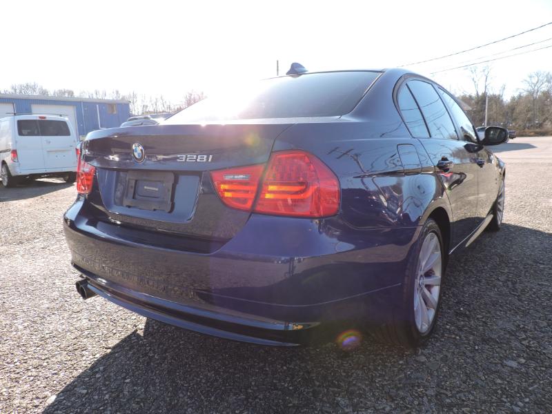 BMW 3-Series 328i xDrive 2011