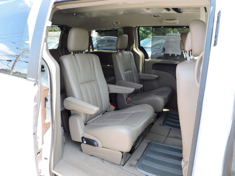 Chrysler Town & Country Touring 2014
