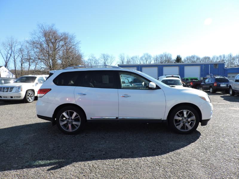 Nissan Pathfinder S 4WD 2014