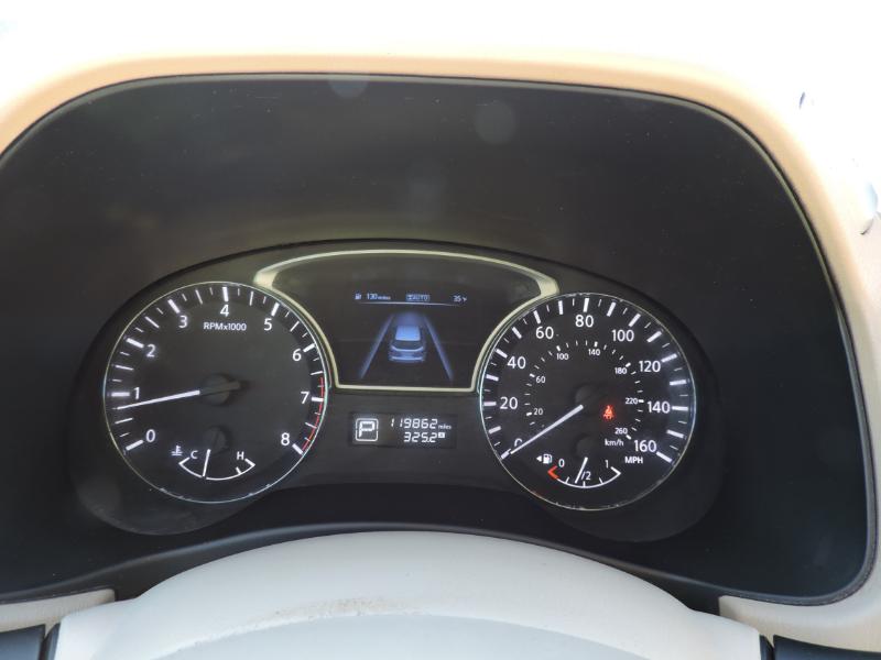 Nissan Pathfinder S 4WD 2014