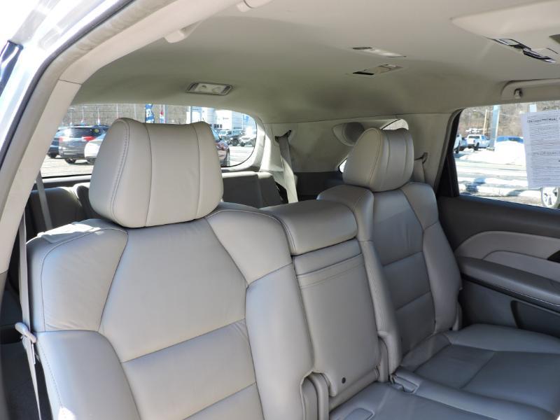 Acura MDX 6-Spd AT w/Tech and Entertainment Package 2011
