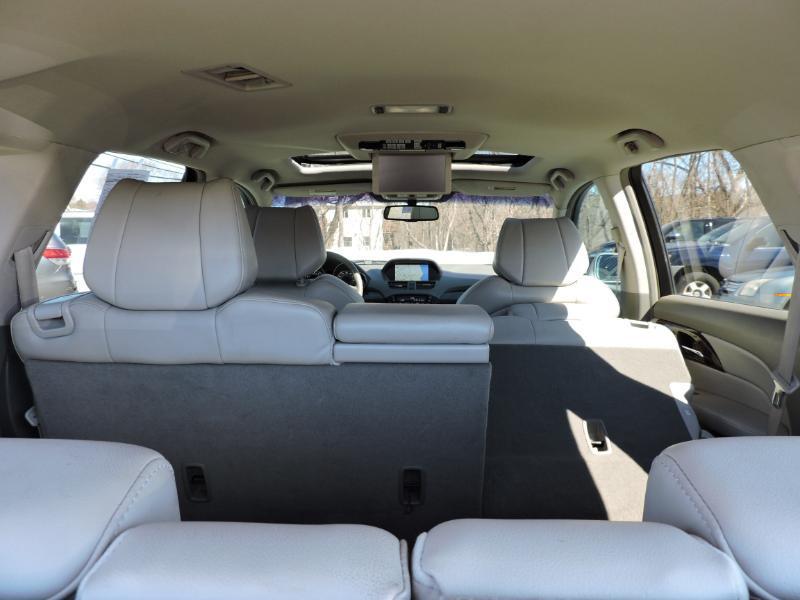 Acura MDX 6-Spd AT w/Tech and Entertainment Package 2011